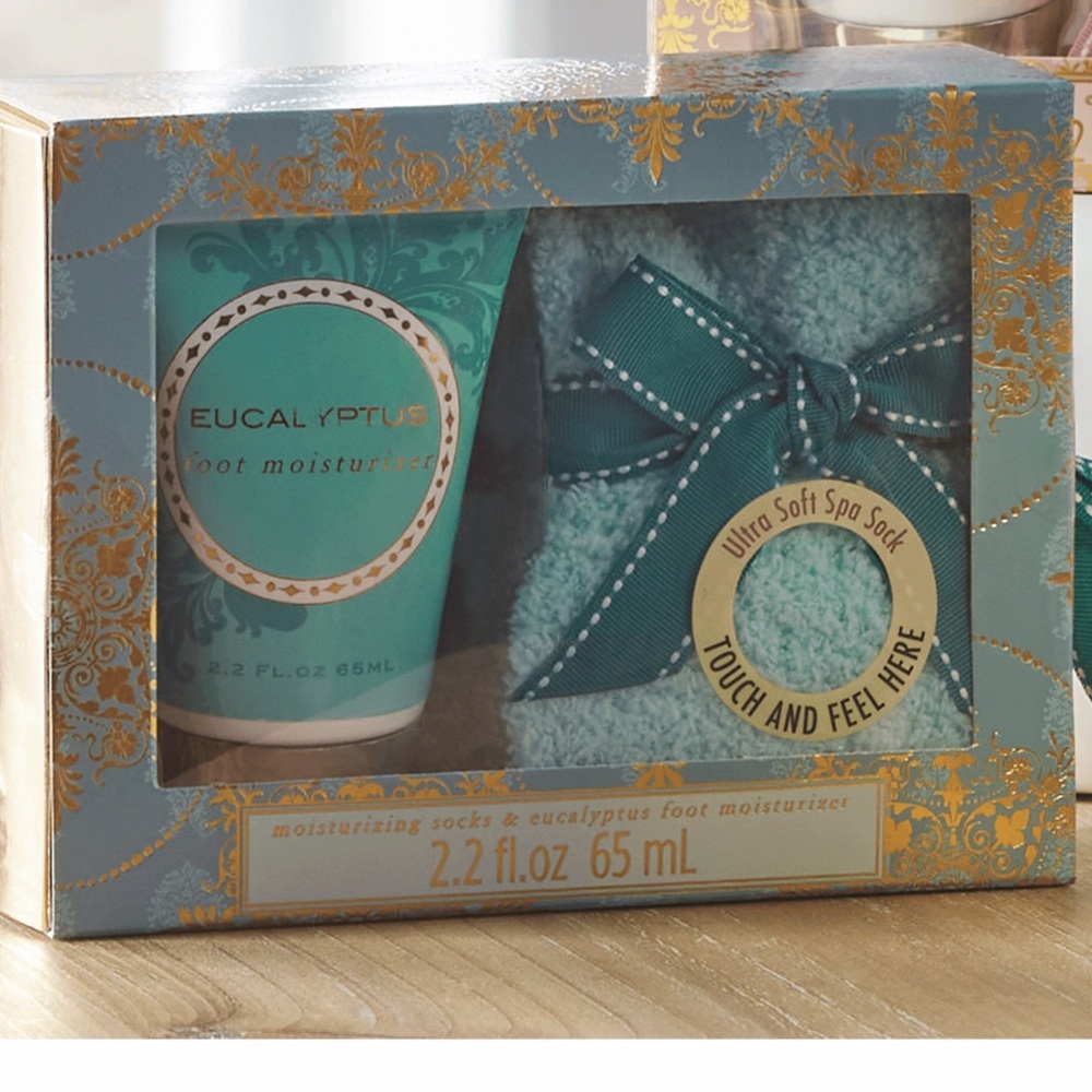 🎉FINAL PRICE🎉 Eucalyptus Foot Moisturizer and Spa Sock Set